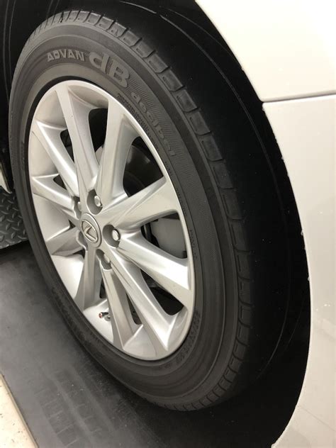 Lexus CT200h 更換米其林輪胎 Michelin Energy Saver 4 .